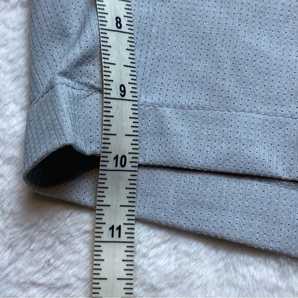 Three Sixty Six Light Gray Shorts Size 28 - Picture 10 of 10